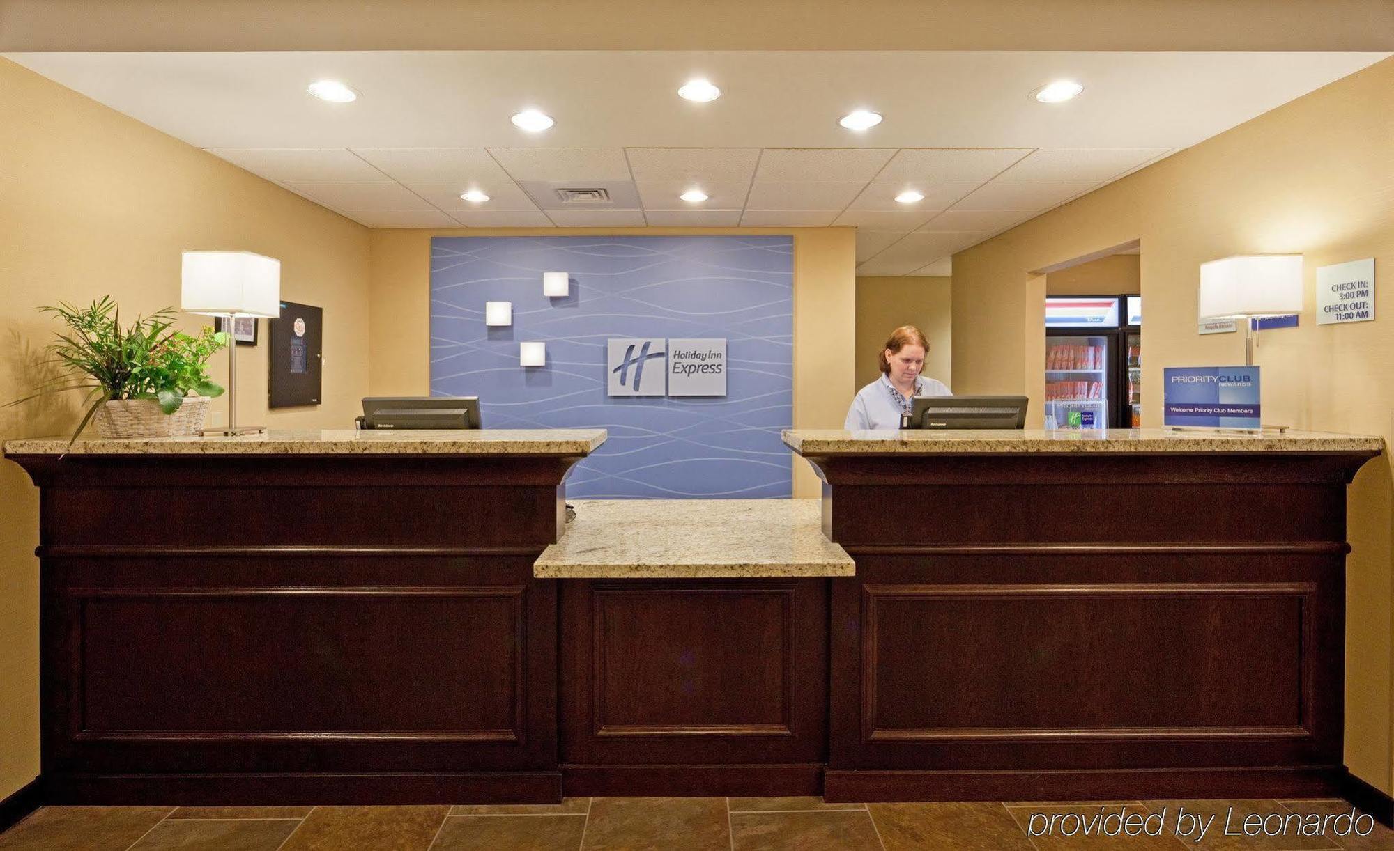 Hotel Express & By Ihg Malone