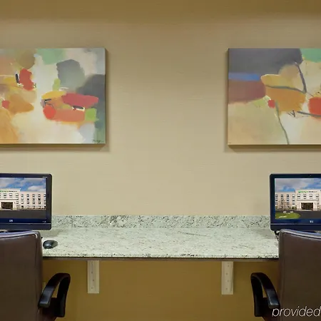 Holiday Inn Express & Suites Malone By Ihg 